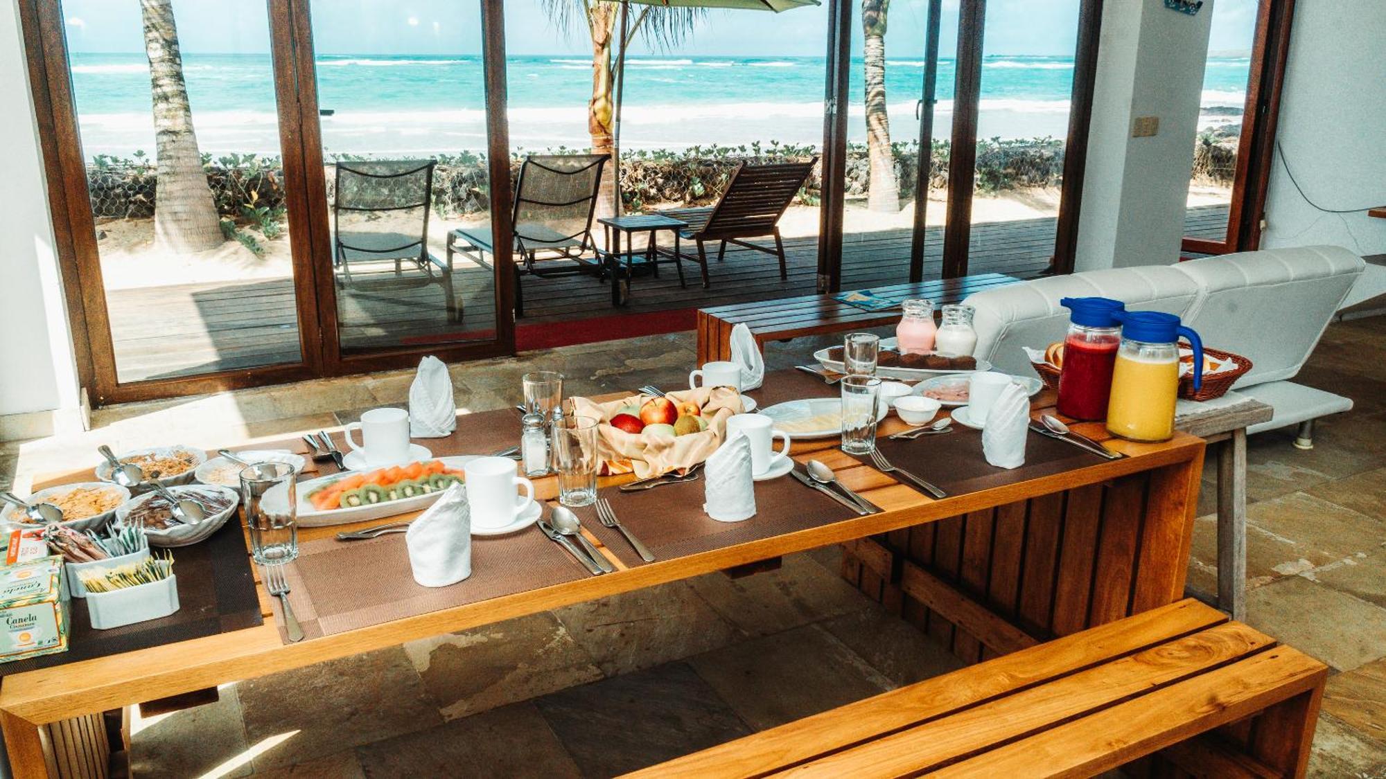 Hotel Mi Playa Galapagos Beachfront *